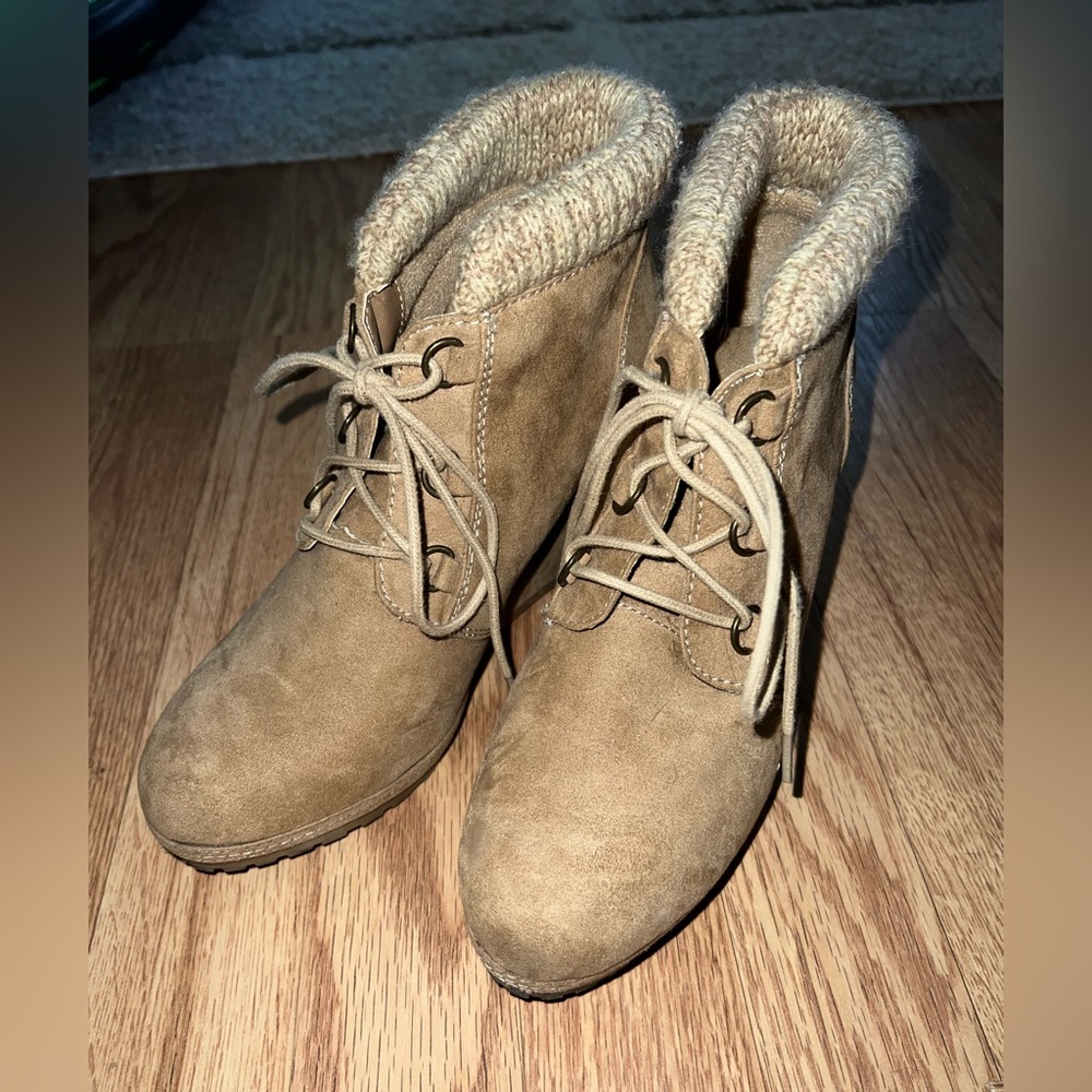 BKE Wedge Heel Boots